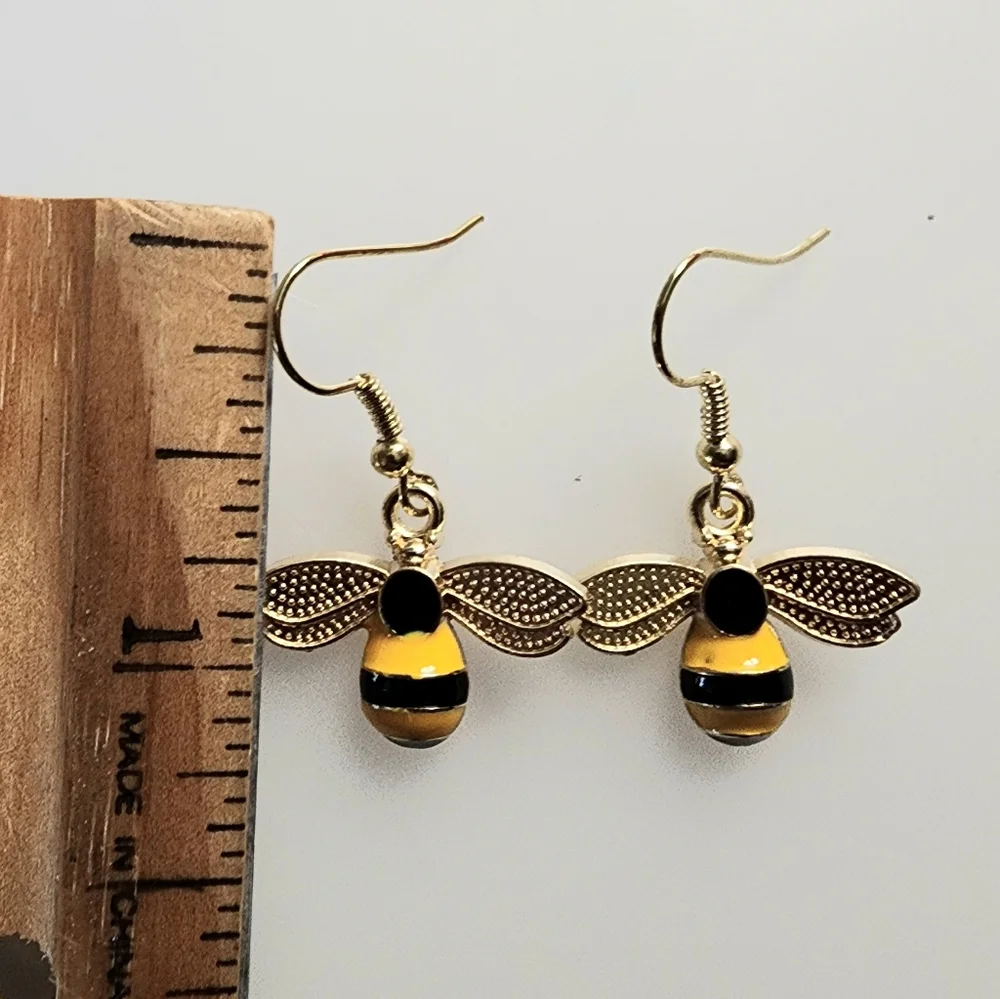Bee earings - Picture 2 of 2